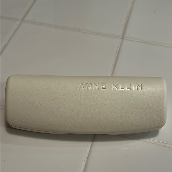 Anne Klein Ivory Glasses Case - Picture 1 of 6